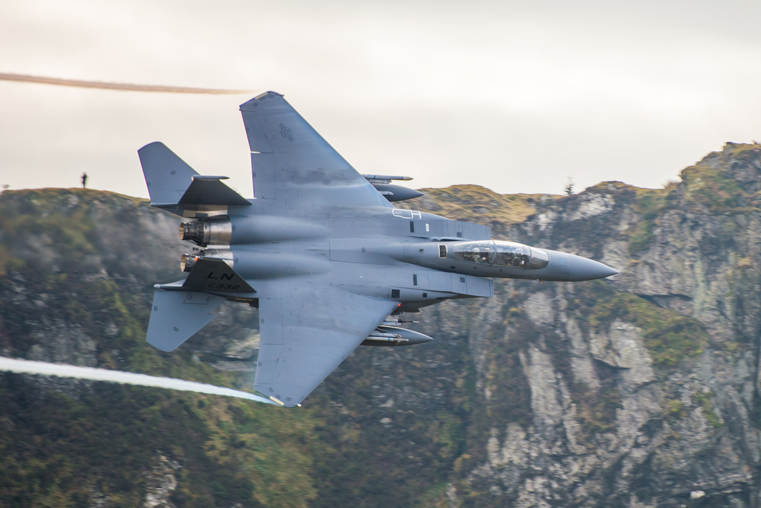 Mach Loop aircraft
